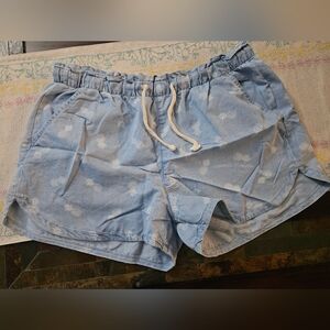 2 Woman Shorts Siza Large